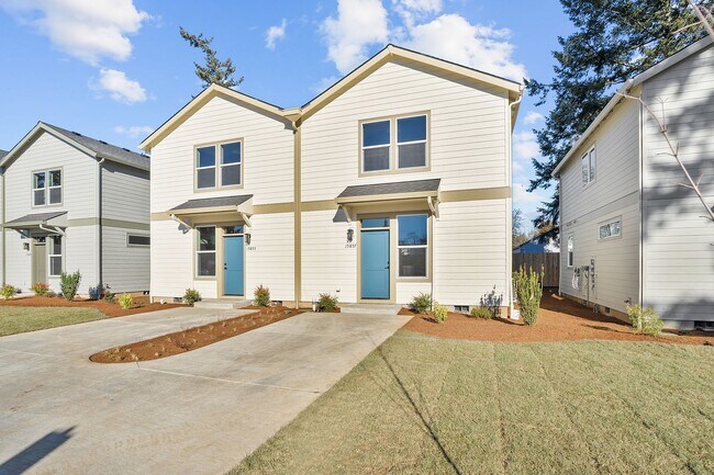 Building Photo - 2 Weeks Free W/ Approved Application By 08...