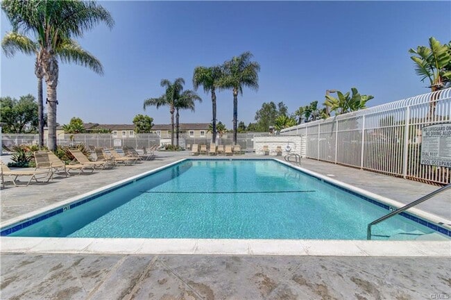 Building Photo - 2336 Minuteman Way