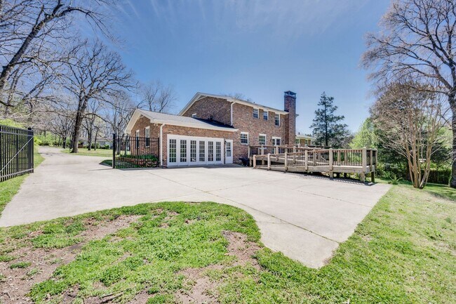 Building Photo - 795 Greeley Dr