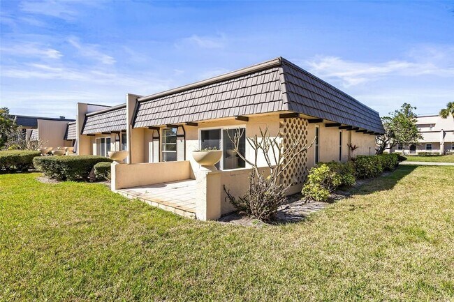 Building Photo - 2101 Cordova Green