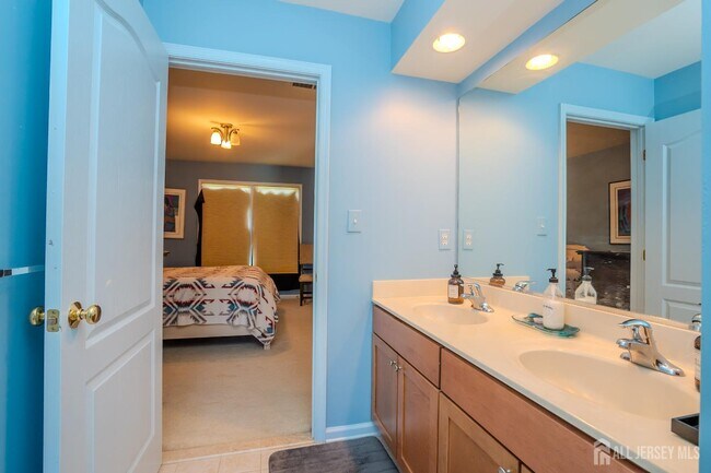 Building Photo - 19 Meadowlark Dr