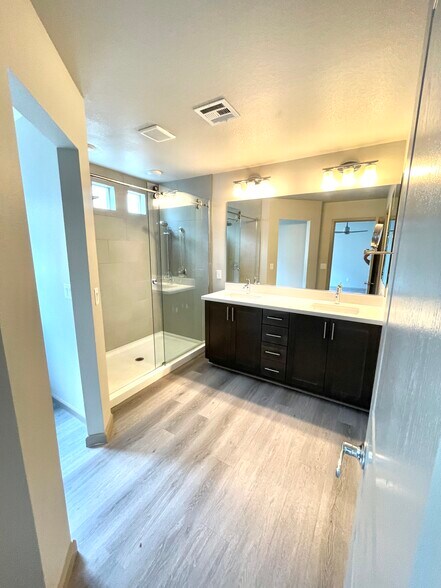 Building Photo - 8081 Misty Canyon Ave