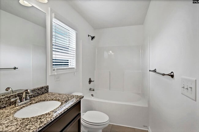 Building Photo - 357 Finch Ln