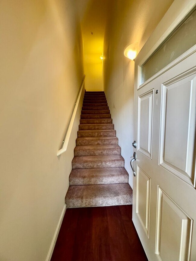 Building Photo - Welcome Home To This Adorable North Natomas Condo!