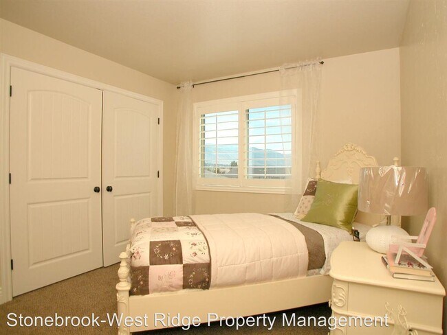 Building Photo - 6 br, 3 bath House - 765 South 340 East