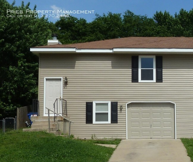 Merriam Duplex Available September 30th 5211 Knox St Shawnee KS