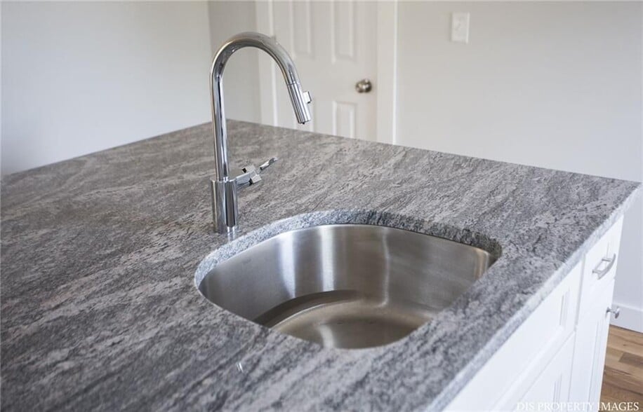 Building Photo - 30 Preston St