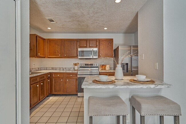 Building Photo - 23419 Summer Pine Dr