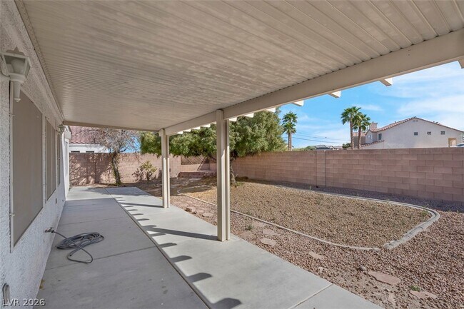 Building Photo - 2007 Mountain Sunset Ave