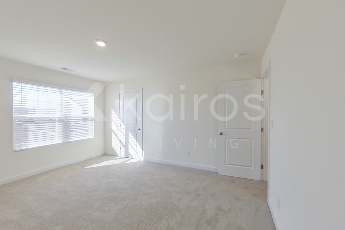 Building Photo - 3918 NE Billie Ln