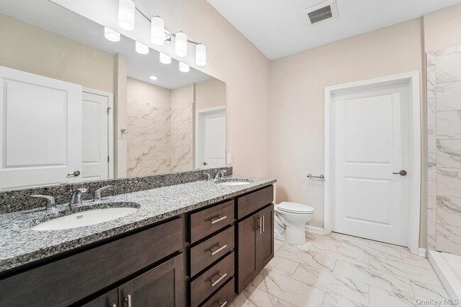 Building Photo - 214 Tower Ridge Cir