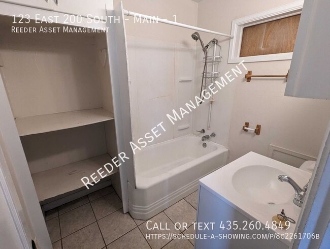 Building Photo - 123 E 200 S
