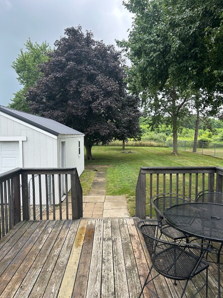 Backyard - 626 W State Road 8