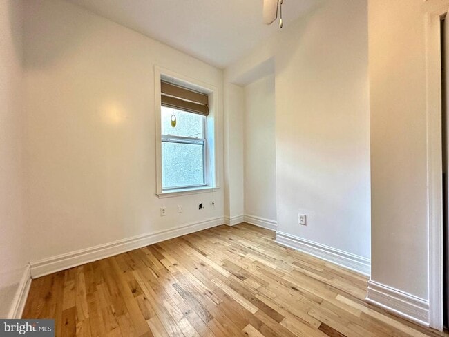 Building Photo - 1214 N 5th St