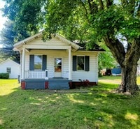 Building Photo - Charming 2-Bedroom Cottage for Rent in Han...