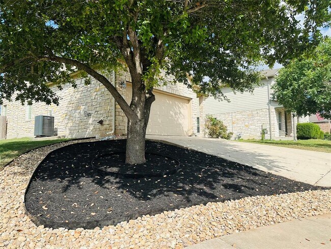 Building Photo - 245 Verano Dr