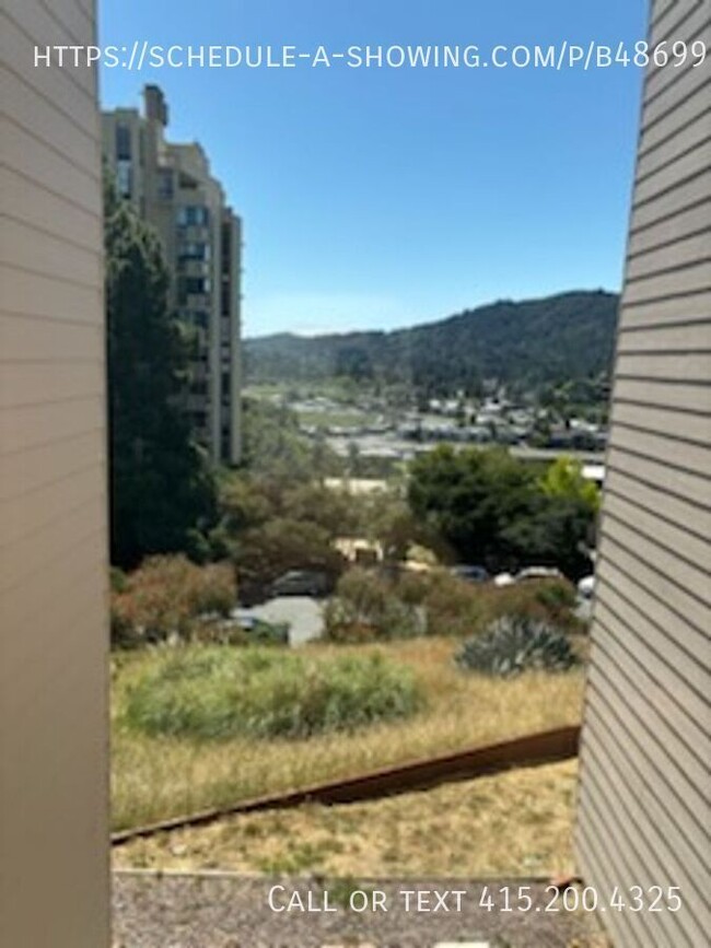 Building Photo - 727 Via Casitas-