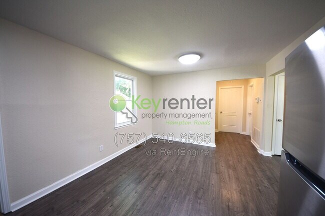 Building Photo - 3742 Atterbury St