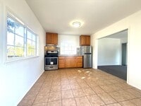 Building Photo - N Claremont