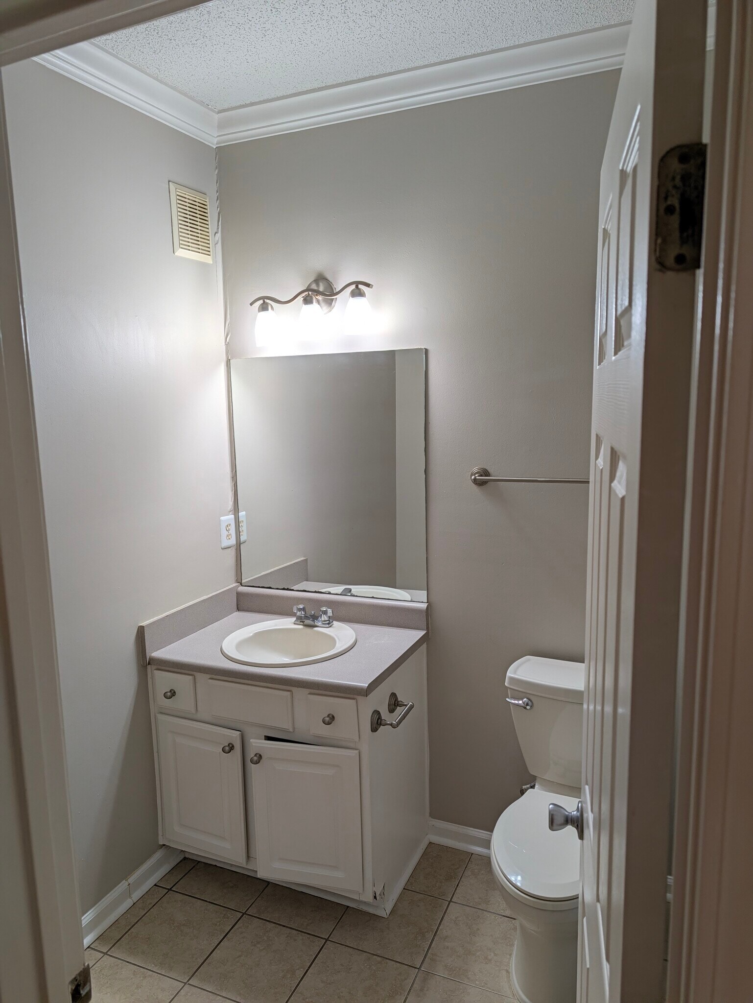 Building Photo - 5106 Walden Park Dr