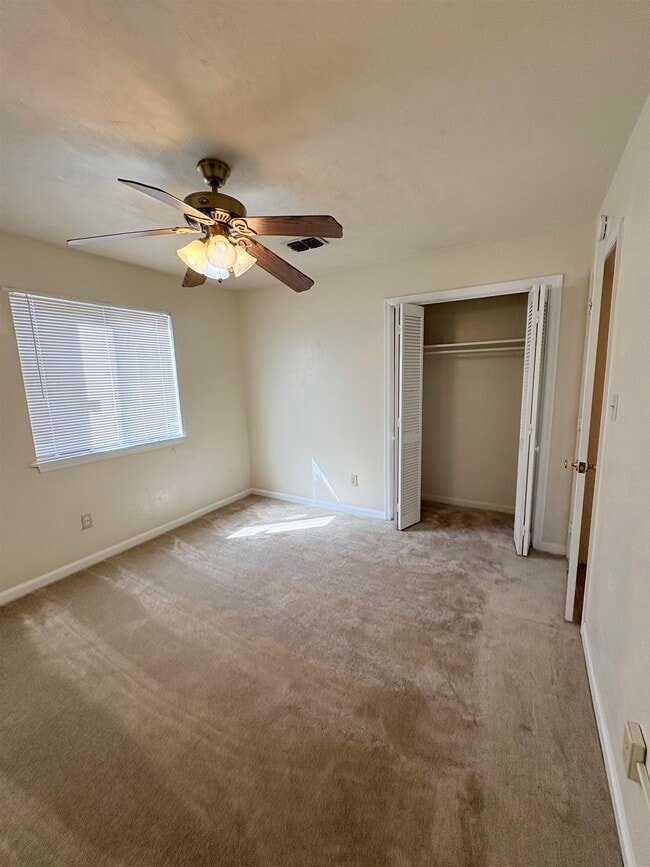 Building Photo - 3687 Donovan Dr