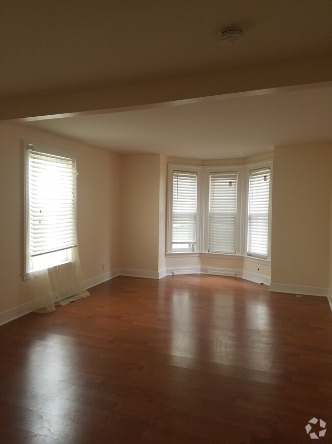 Building Photo - 1802 Hovland Ct