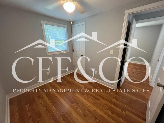 Building Photo - Cozy 2 bedroom 1 bathroom home now available in Moore