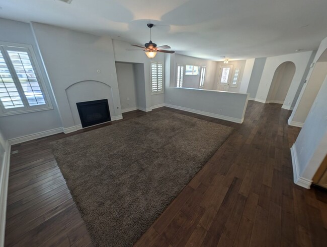 Building Photo - 202 Tall Ruff Dr