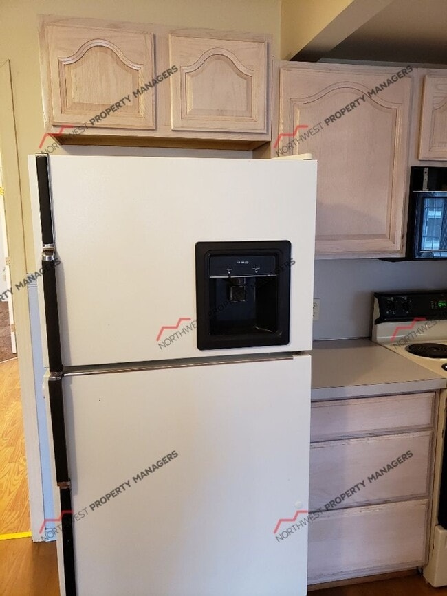 Building Photo - STATUS: AVAILABLE | R122 | $1895
