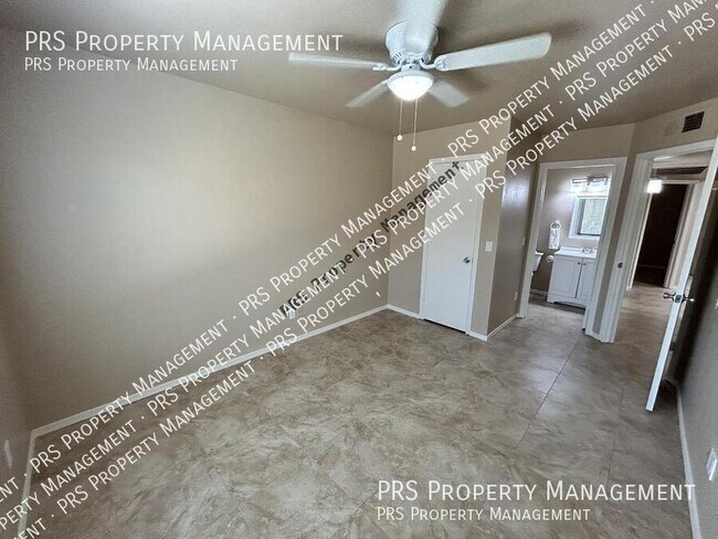 Building Photo - 551 S Lesueur-Unit 1