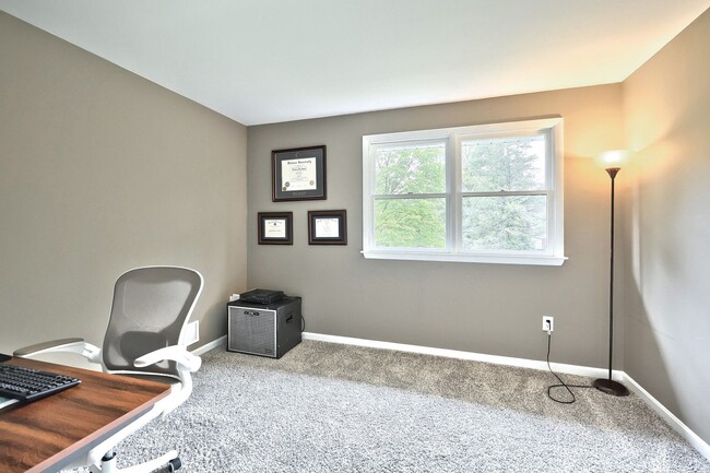 Building Photo - Beautiful Full Home in York