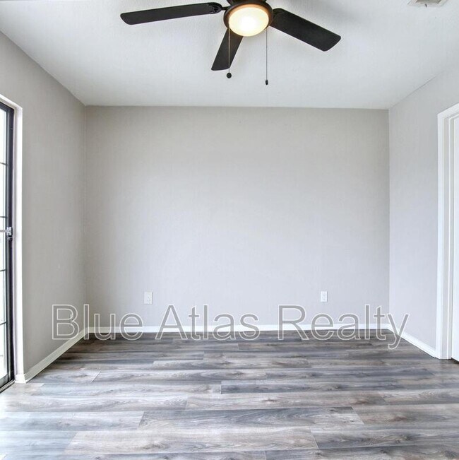 Building Photo - 2302 Indigo Ln