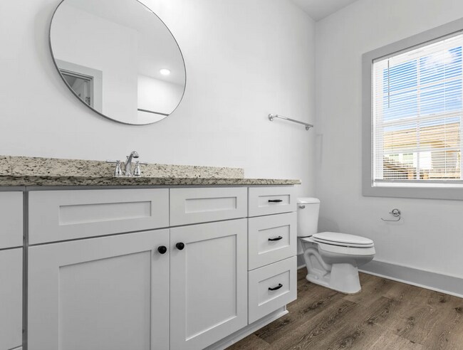 Building Photo - Charming 2 Bed / 2 Bath Cottage Living at Fox Chase