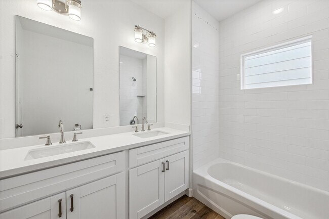 Building Photo - 2333 Hoskins Dr