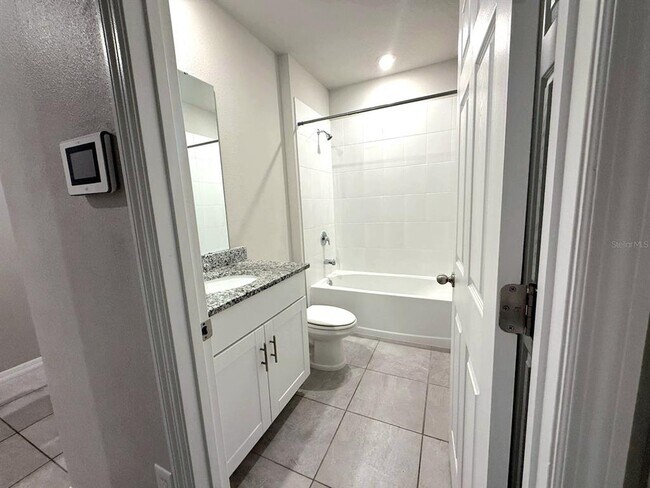 Building Photo - 706 Alta Vista Ct