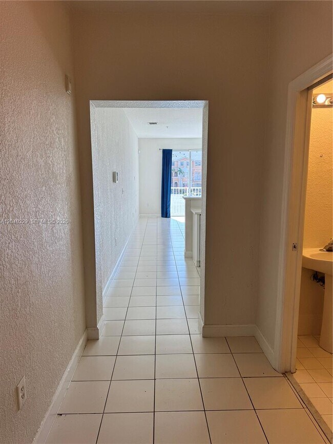 Building Photo - 17640 NW 73rd Ave