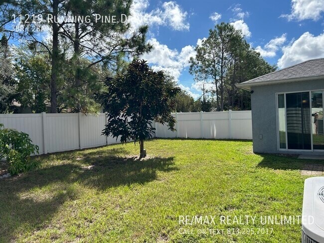 Building Photo - 11219 Running Pine Dr