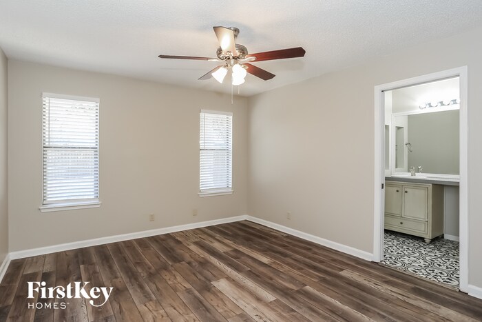 Building Photo - 1741 Chandelier Cir E