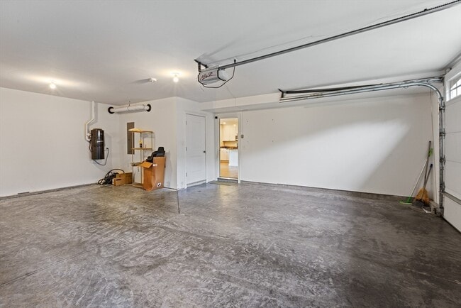 Building Photo - 129 Acton St