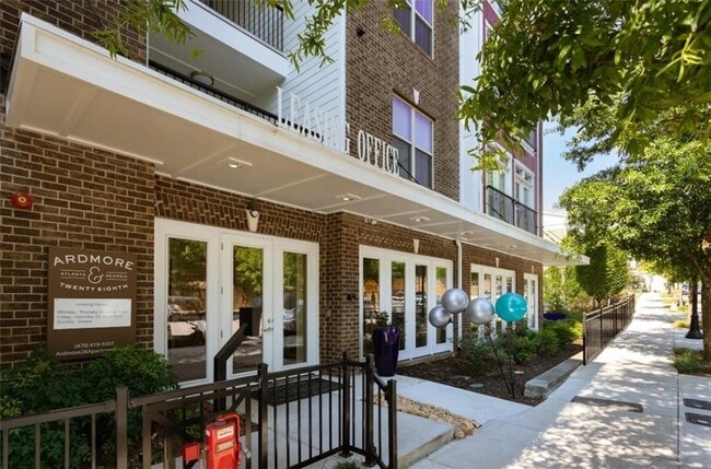 Building Photo - 306 Ardmore Cir NW