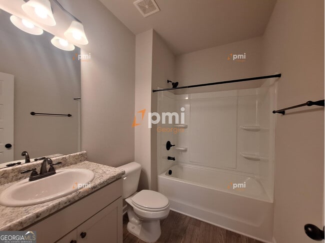 Building Photo - 5219 City Walk Dr