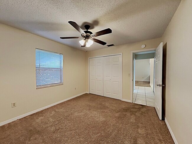 Building Photo - 32819 Blossom Ln