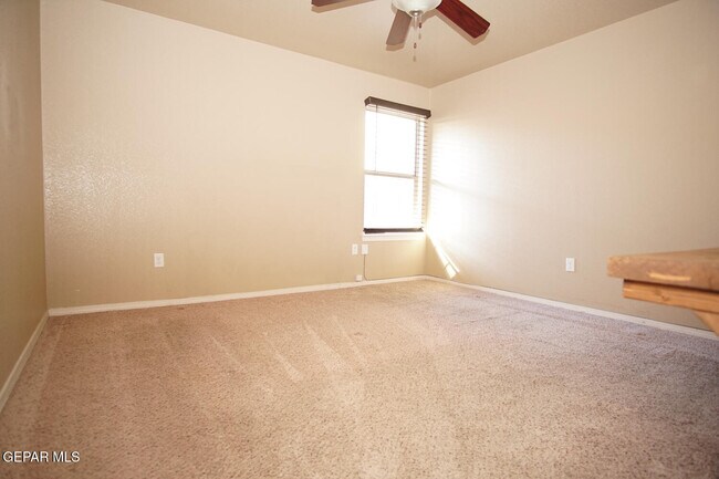 Building Photo - 14207 Otter Point Ct