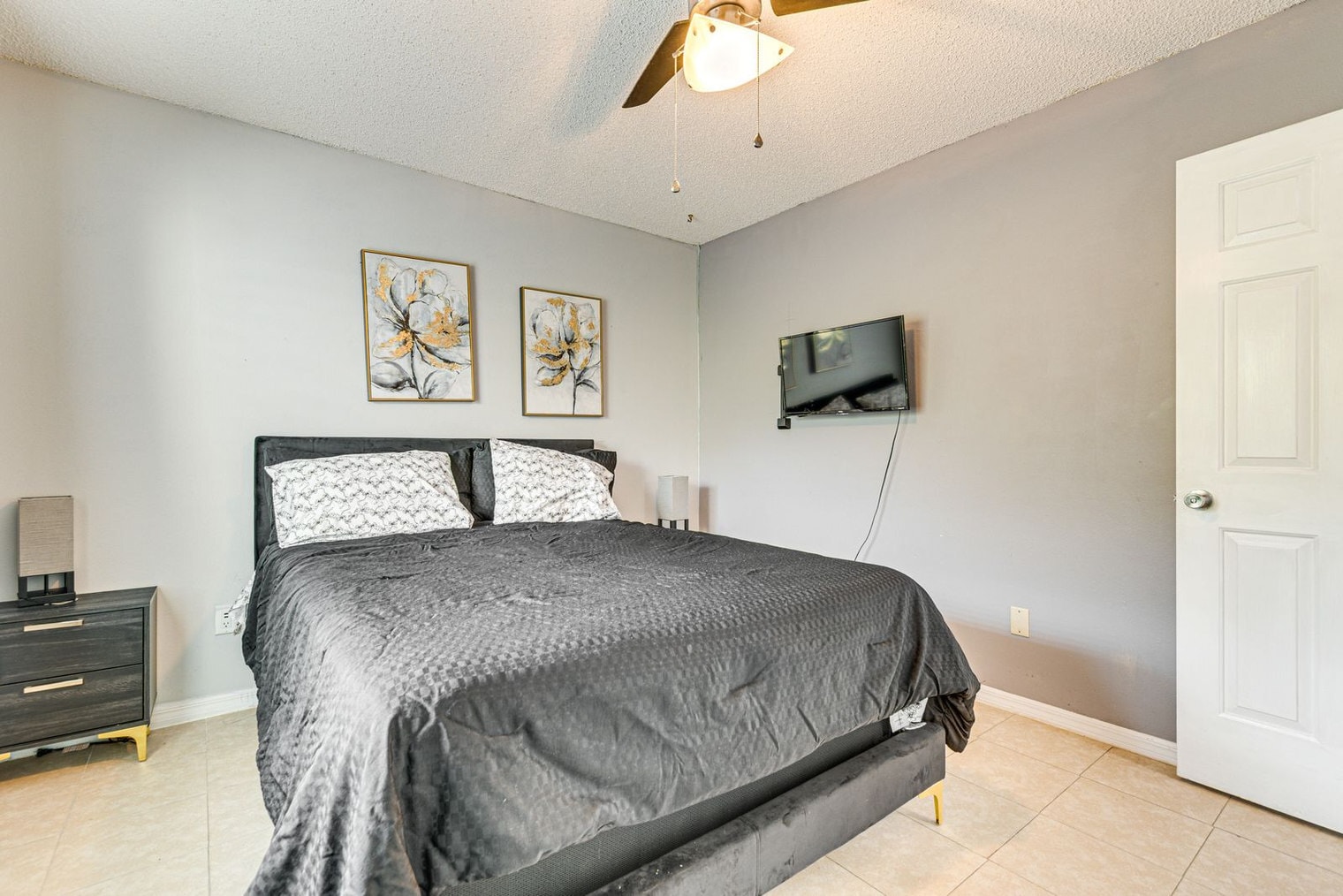Building Photo - 4955 Southfork Ranch Dr