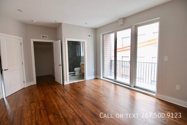 Building Photo - 330 Cambridge St