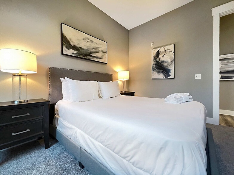 Building Photo - 4310 W Spruce St