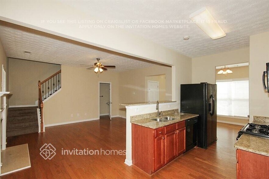 Building Photo - 721 Mountain Laurel Dr