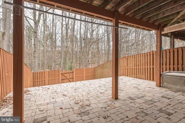 Building Photo - 2602 Streamview Dr