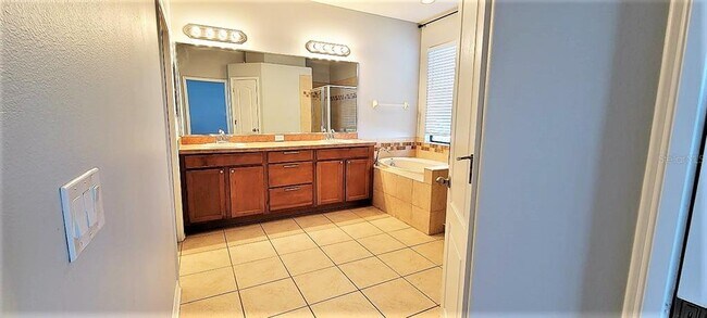 Building Photo - 7112 Spindle Tree Ln