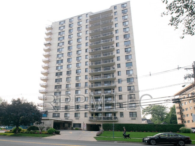 Primary Photo - 307 Prospect Ave